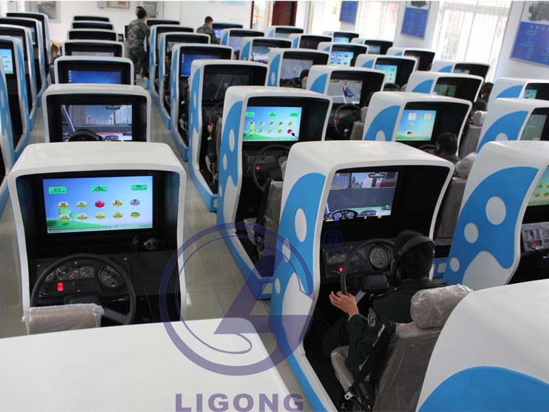 汽車駕駛模擬器、汽車模擬駕駛器、駕吧模擬器