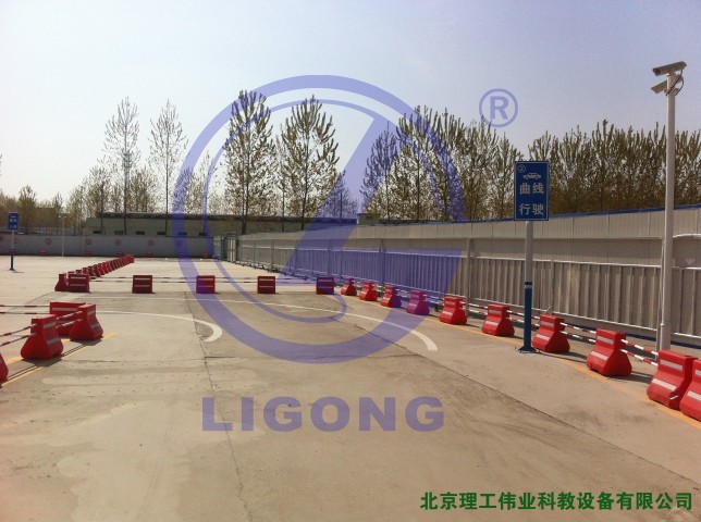 科目二場地考試系統(tǒng)，曲線行駛