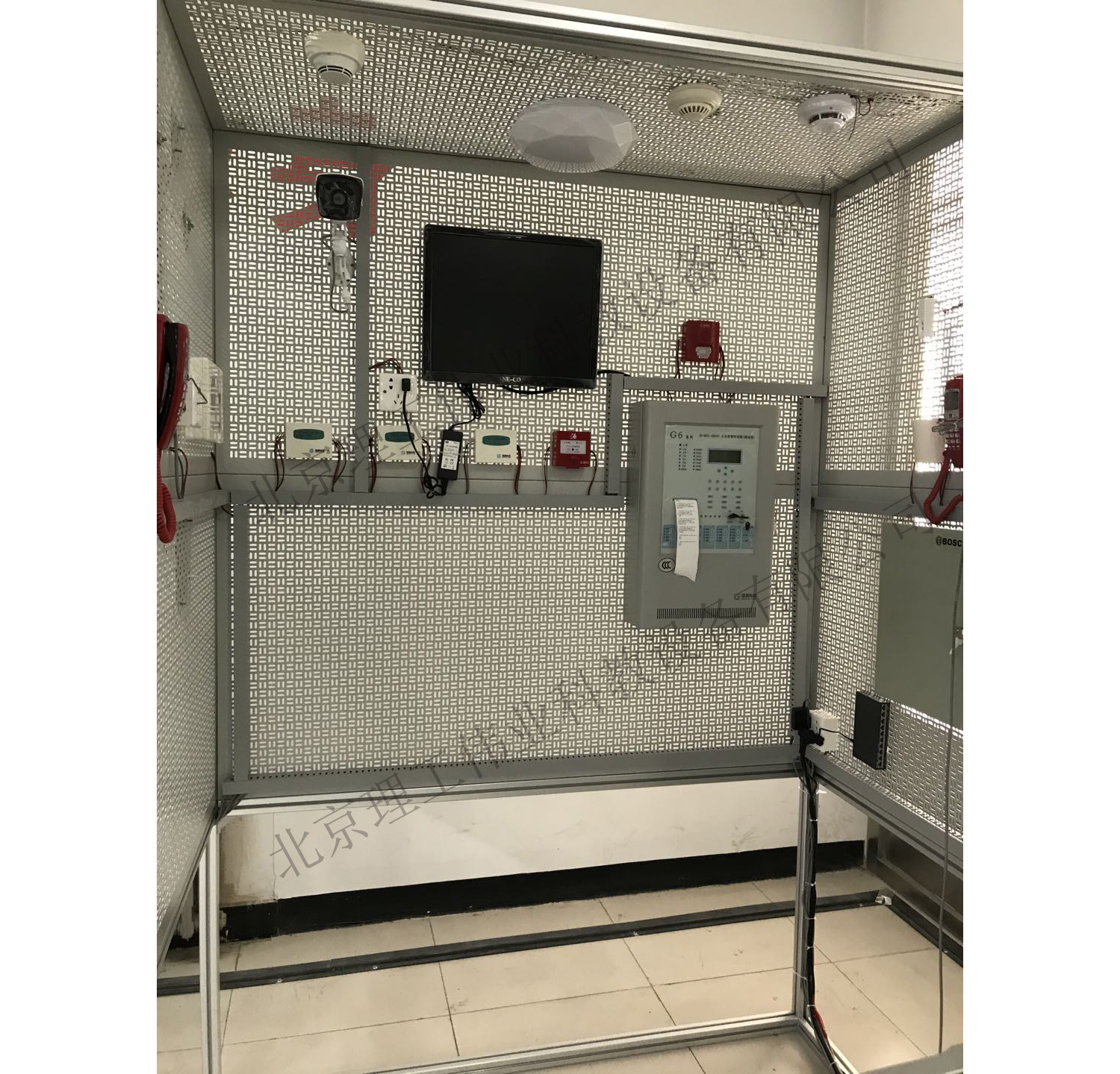 LG-XBX01型 消防探測(cè)器及布線實(shí)訓(xùn)系統(tǒng)