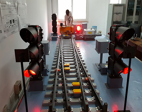 高鐵列車CTCS實(shí)訓(xùn)設(shè)備