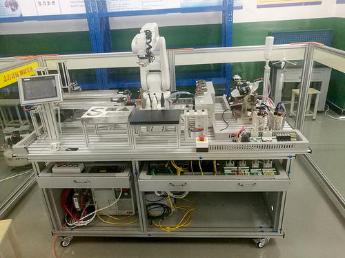 工業(yè)機(jī)器人多功能綜合應(yīng)用實(shí)訓(xùn)裝置